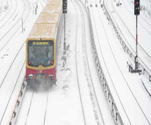   مصر اليوم - العواصف الثلجية تؤدى إلى شلل الحياة فى الجنوب الشرقي الأميركي